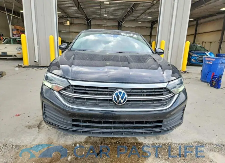 3VW5M7BU4RM071485# 5