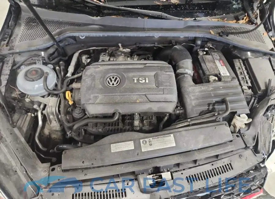 3VW5T7AU4KM008073# 11
