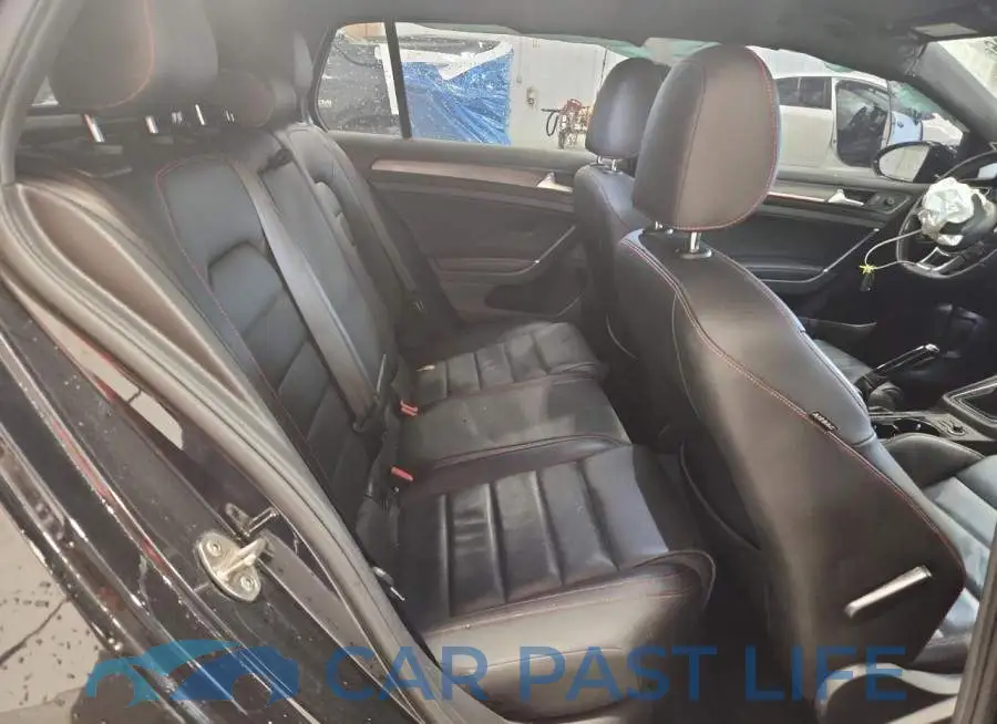 3VW5T7AU4KM008073# 10