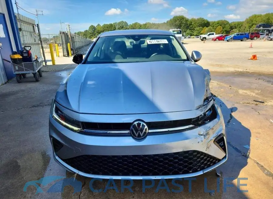 3VW5X7BU6SM074241# 5