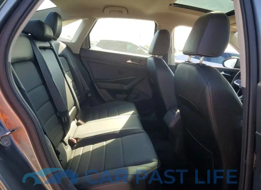 3VW7M7BU5NM020127# 10