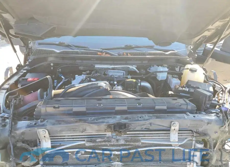 1GT49WEY9NF359215# 11