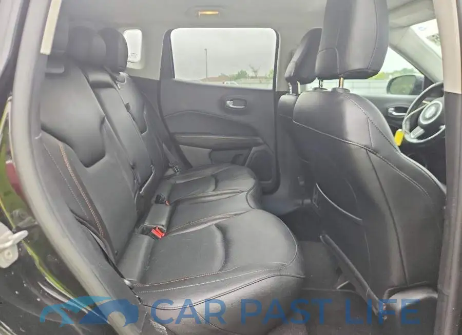 3C4NJDCB0MT519520# 11