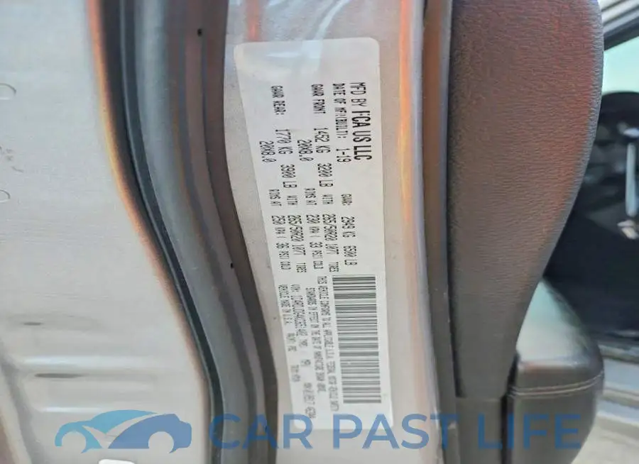 1C4RDJDG4KC651402# 13