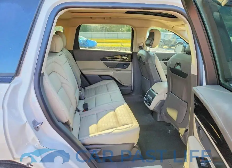 5LMPJ8K48SJ926145# 10