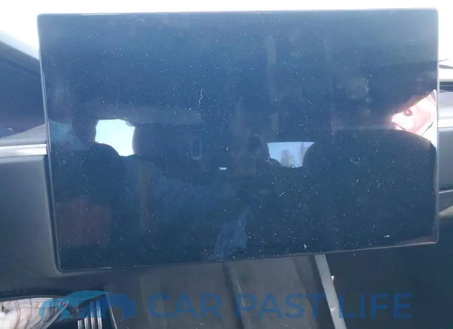 5YJSA1E51NF492837# 9