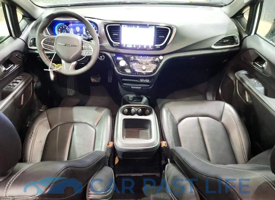 2C4RC1BG0SR579515# 8