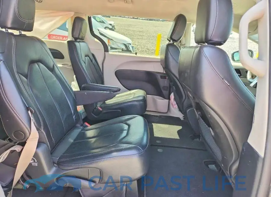 2C4RC1BG1NR178317# 11