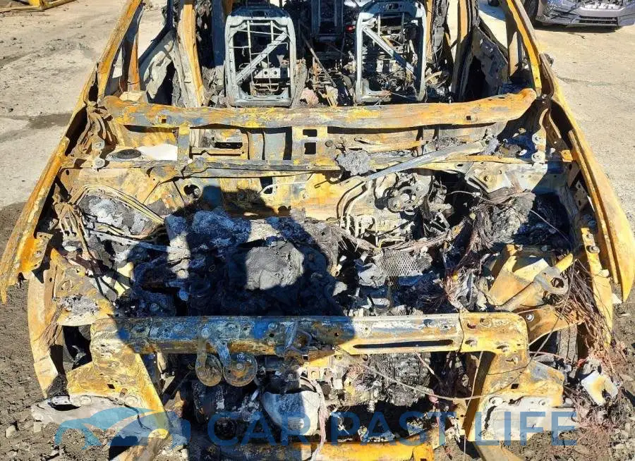 2C4RC1BG8HR763691# 12
