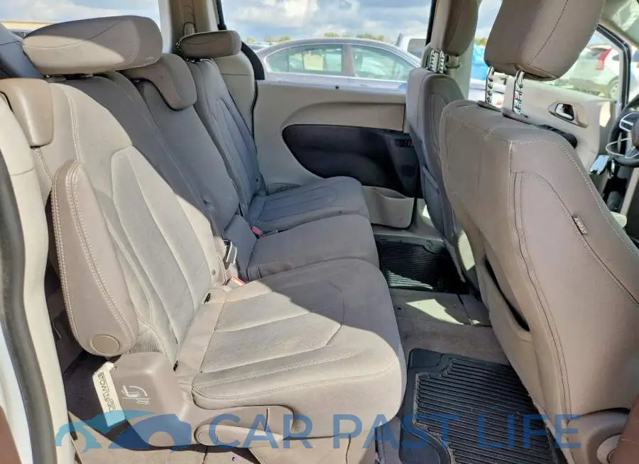 2C4RC1FGXKR526623# 11
