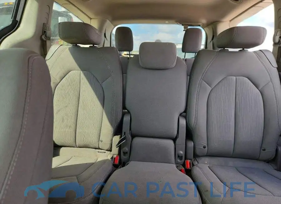 2C4RC1FGXKR526623# 10