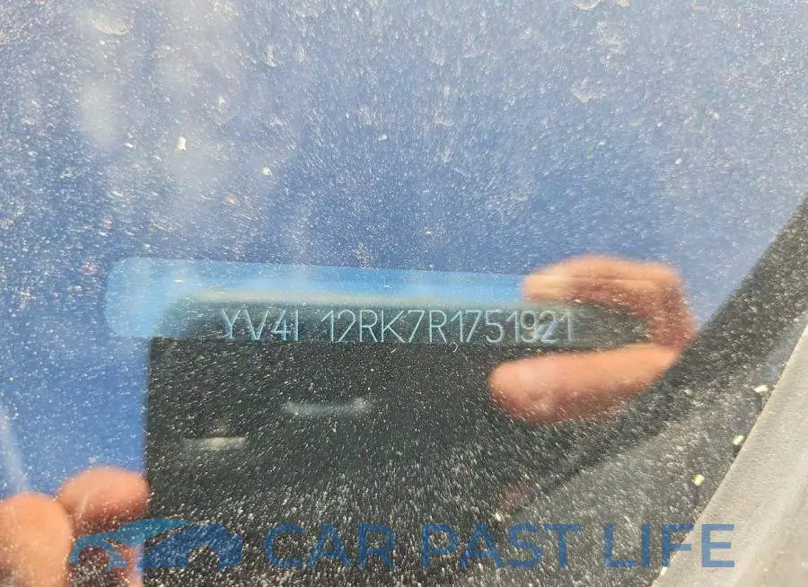 YV4L12RK7R1751921# 12