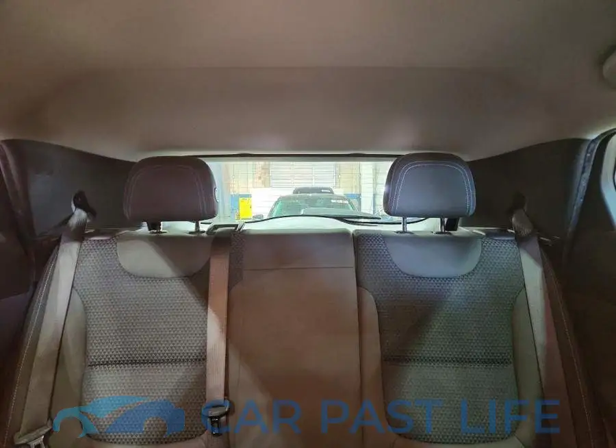 1G1FY6S0XP4135372# 10