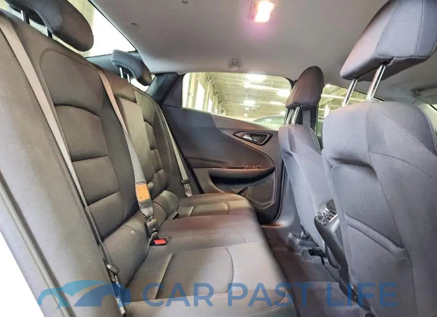 1G1ZD5ST1SF129535# 10
