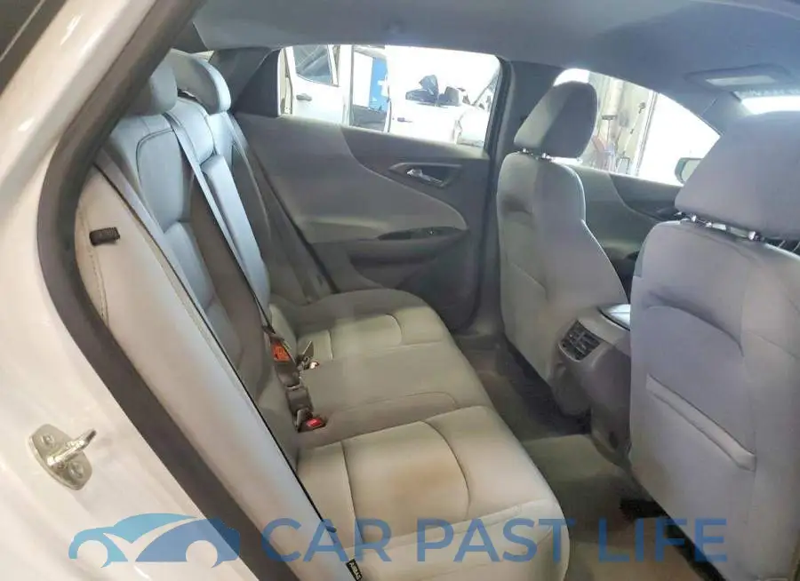 1G1ZD5ST2SF145629# 10