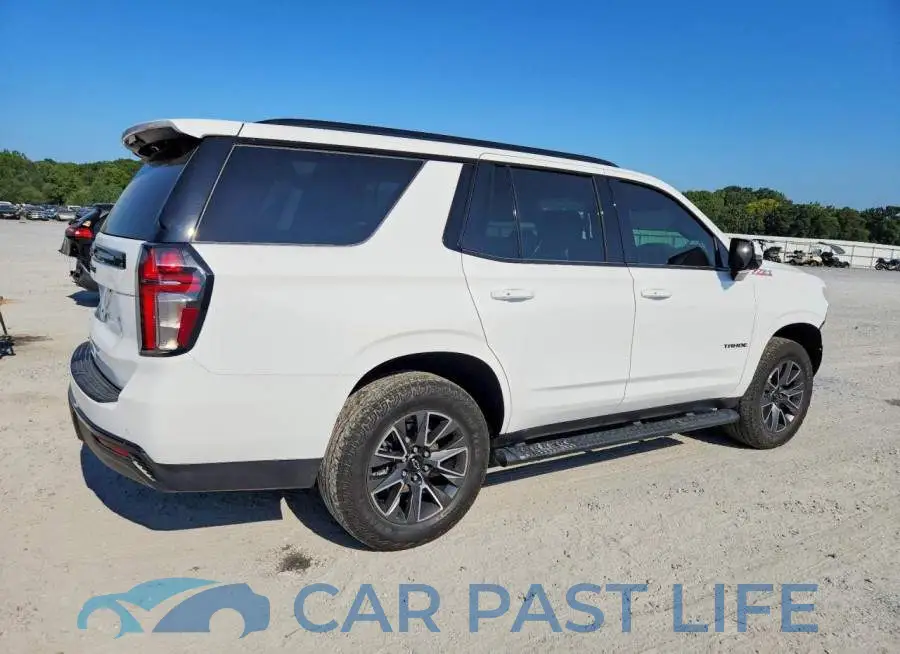1GNSKPKD4RR411817# 3