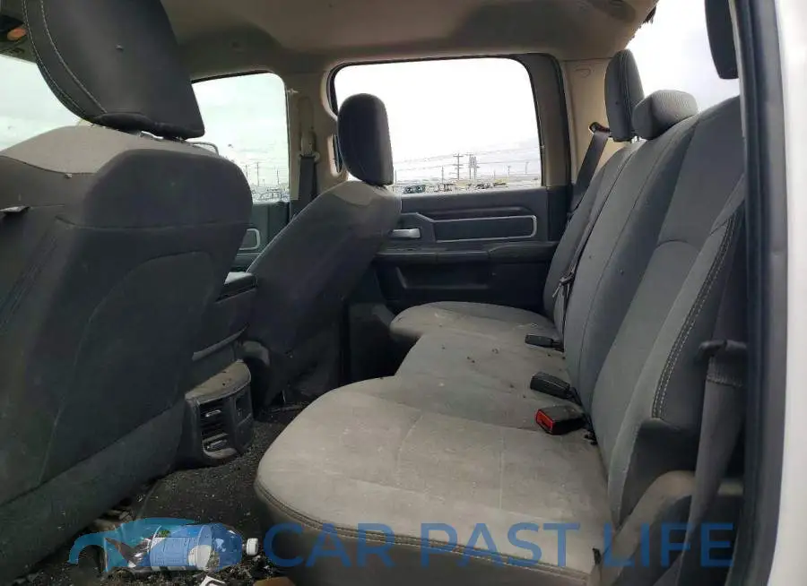 3C6UR5JL9KG680063# 10