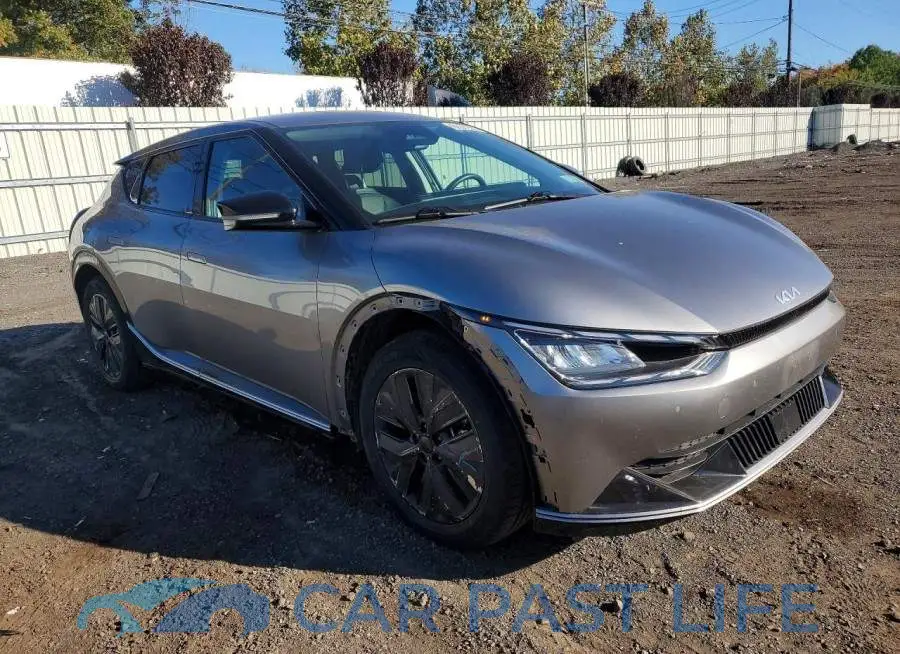 KNDC34LA2R5215377# 4