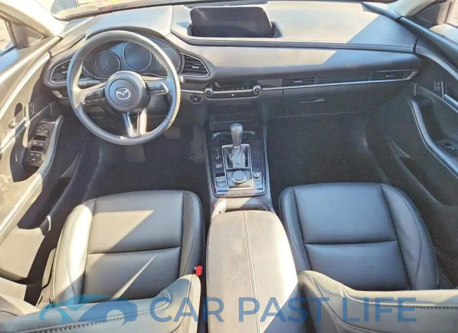 3MVDMBBM8RM624977# 8