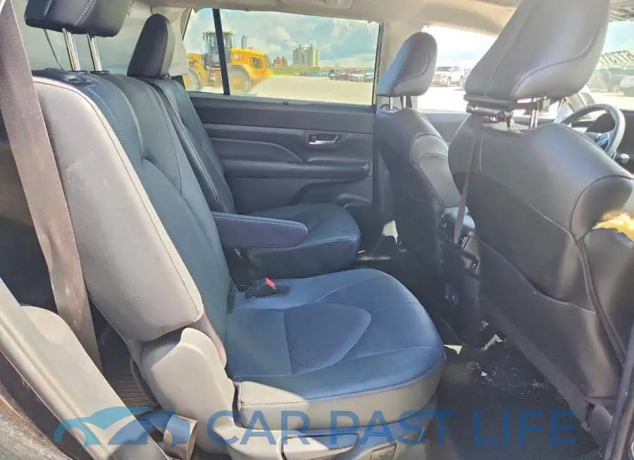 5TDAAAB51RS034281# 11
