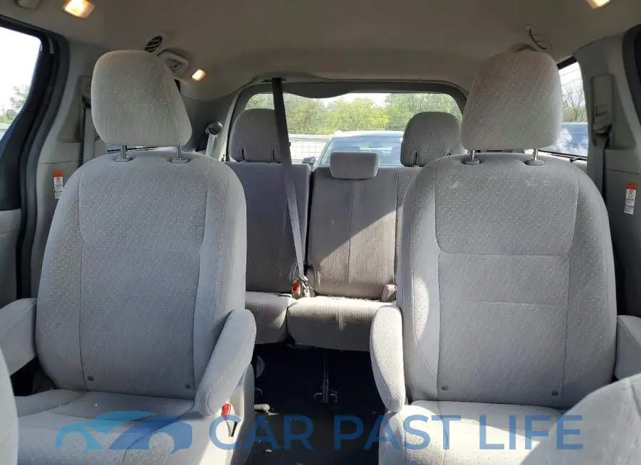 5TDJZ3DC5KS226227# 10