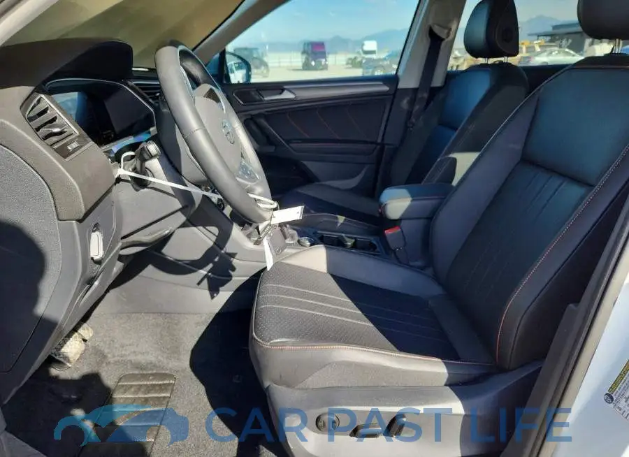 3VVAB7AX3RM221252# 7
