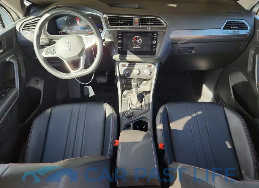 3VVAB7AX3RM221252# 8