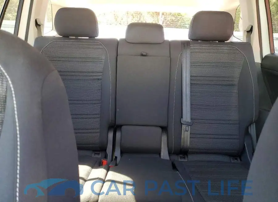 3VVRB7AX2RM158373# 10