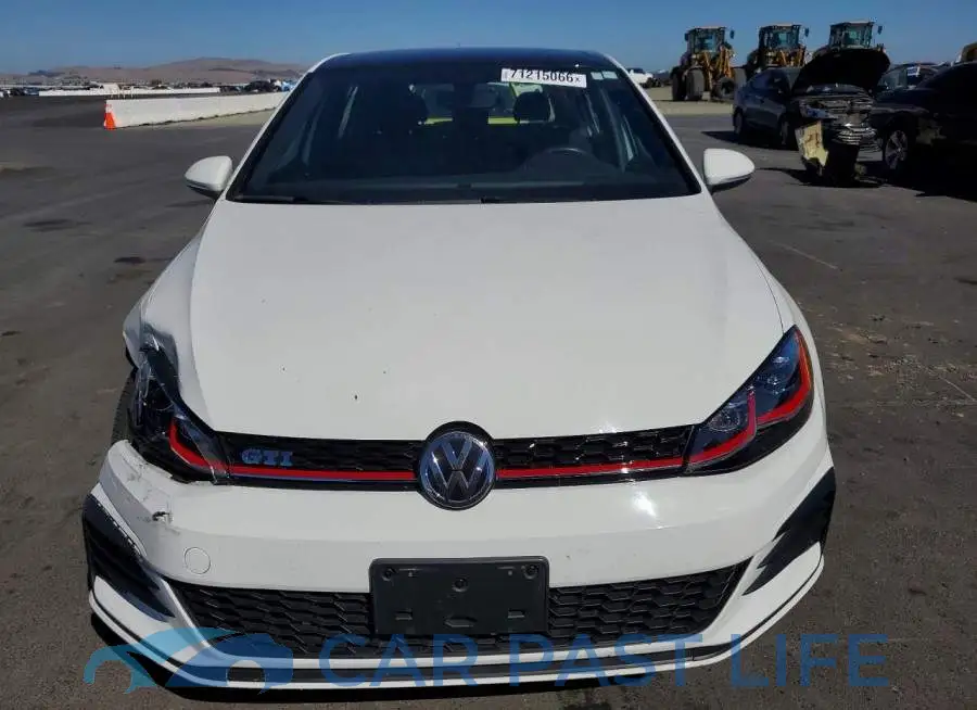 3VW447AU3JM281108# 5