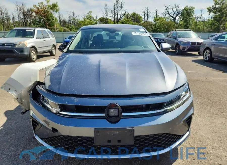 3VW5W7BU2TM002280# 5