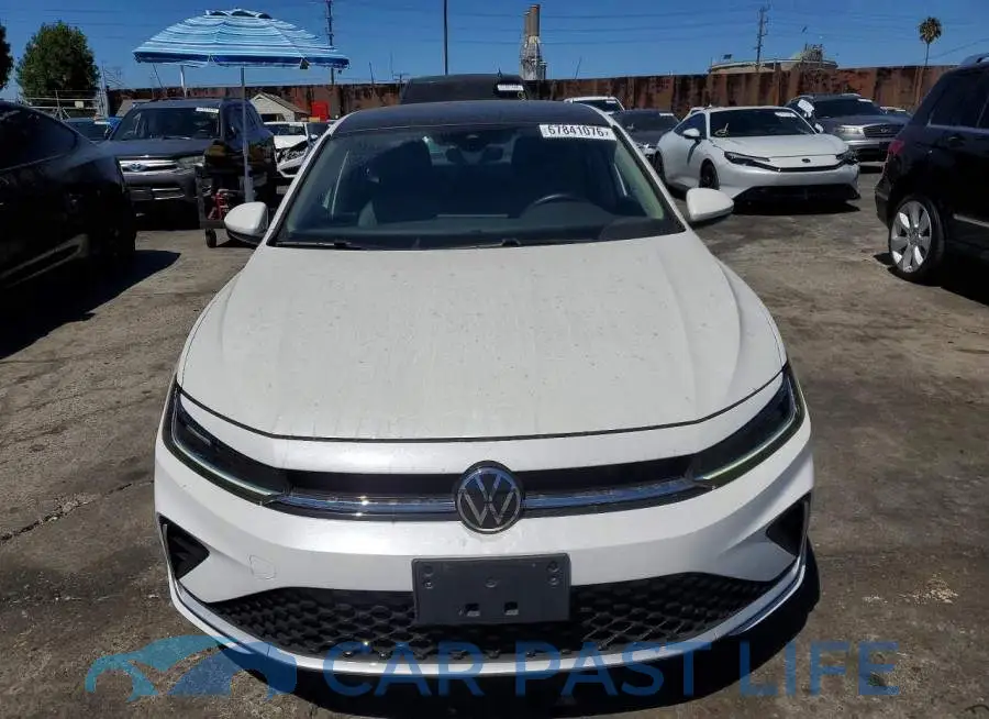 3VW7X7BU8SM018570# 5