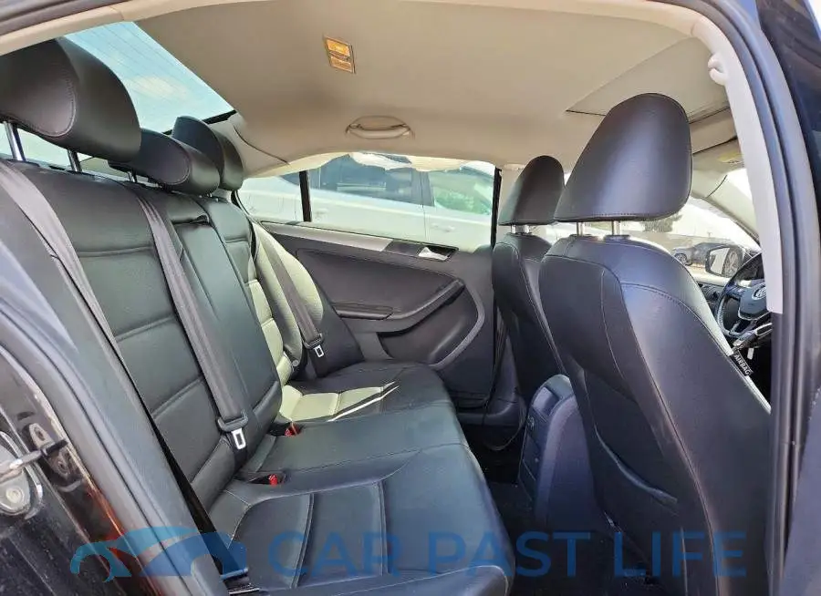 3VWDB7AJ2HM209175# 10