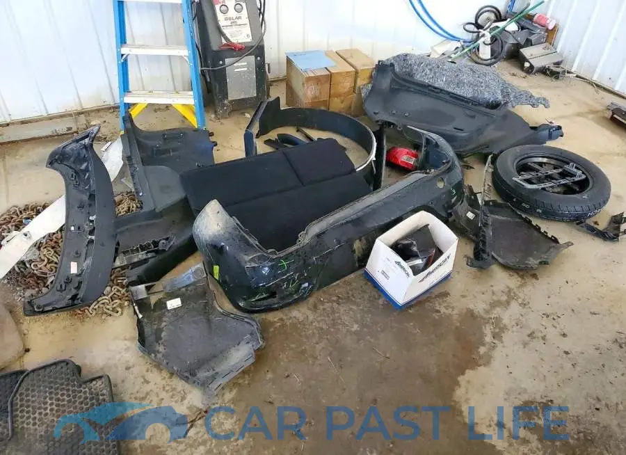 1C4PJMCB8JD586828# 13