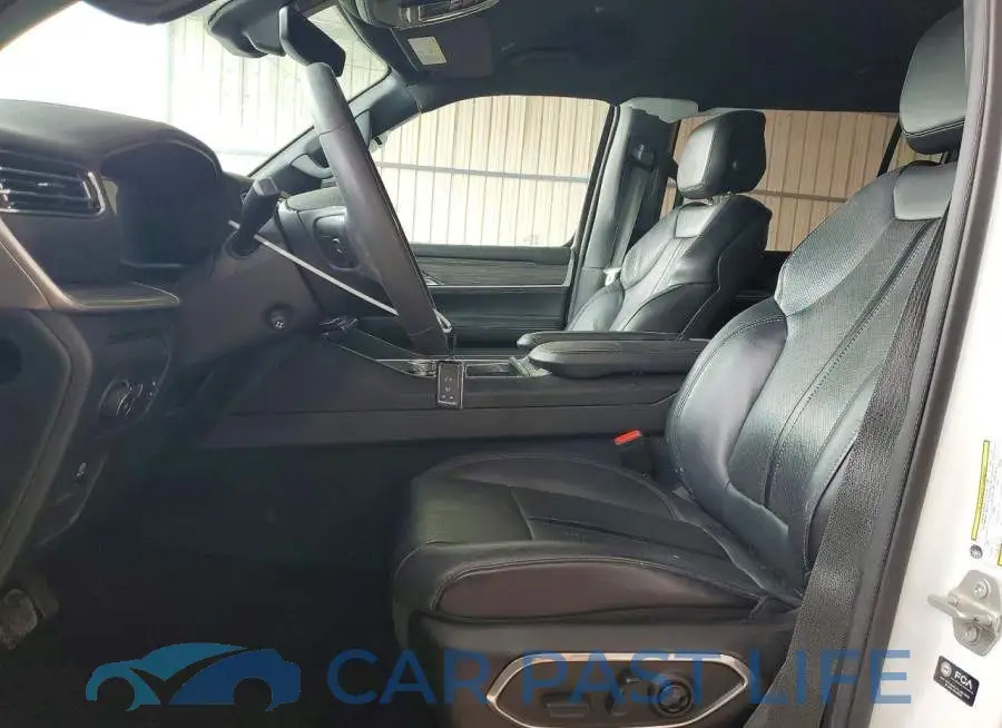 1C4SJSBP1RS131743# 7