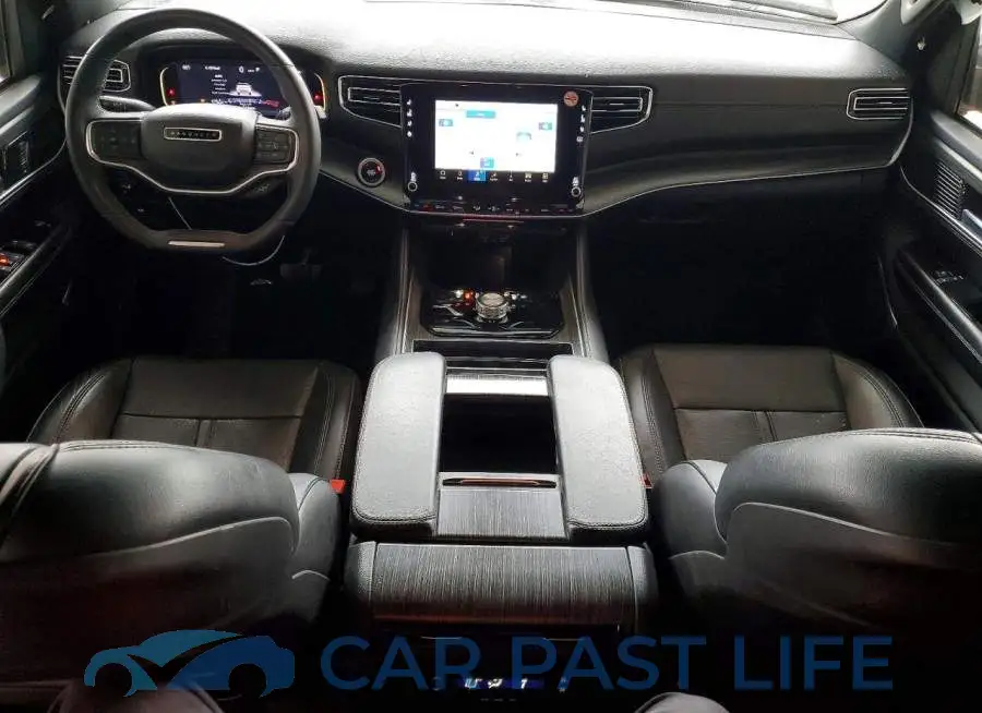 1C4SJSBP1RS131743# 8