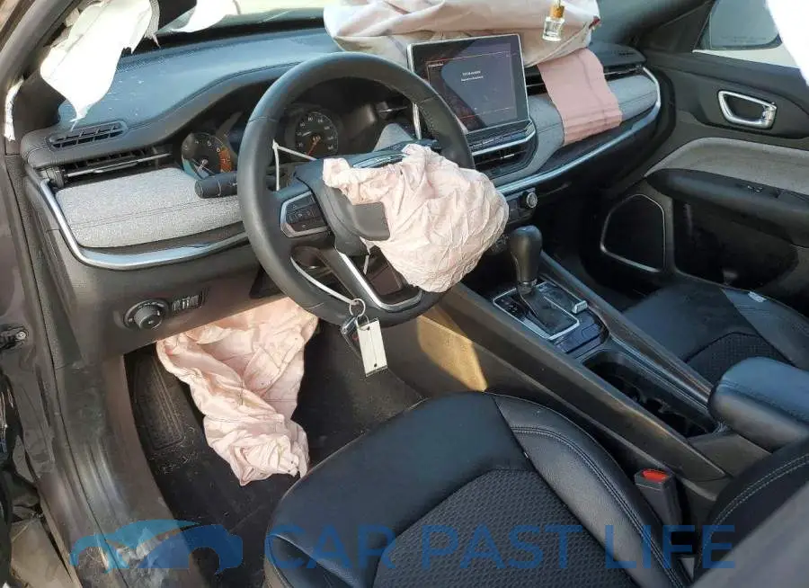 3C4NJDBN0RT119900# 8