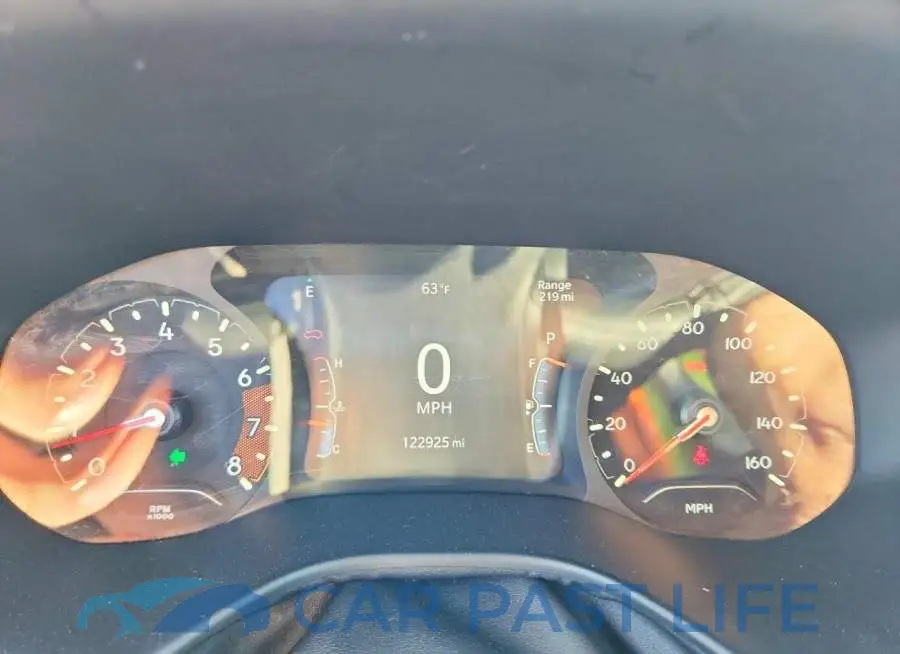 3C4NJDBN8PT562034# 9