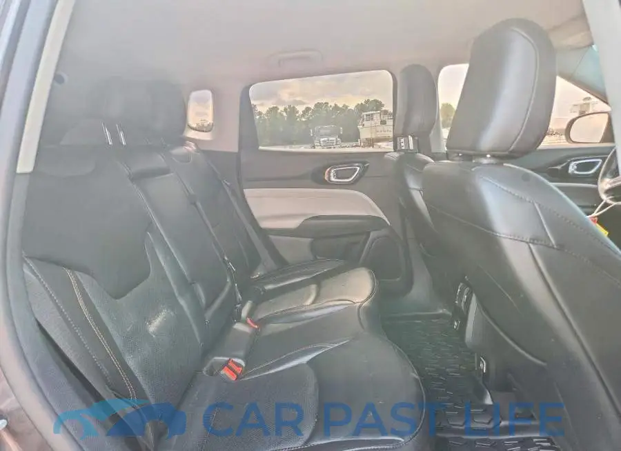 3C4NJDCB5NT111306# 11