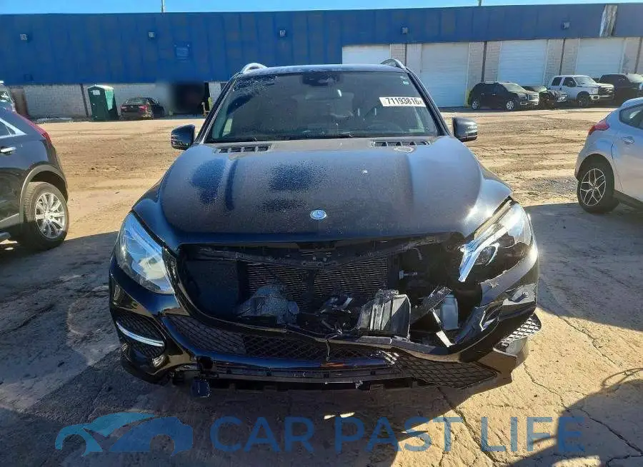 4JGDA5HB2HA888155# 5