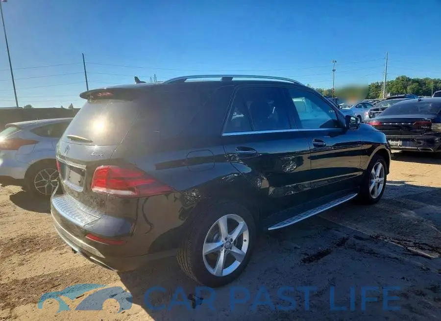 4JGDA5HB2HA888155# 3