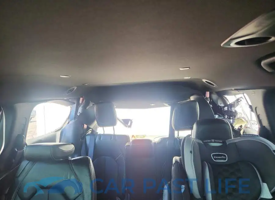 2C4RC1BG8SR541529# 10