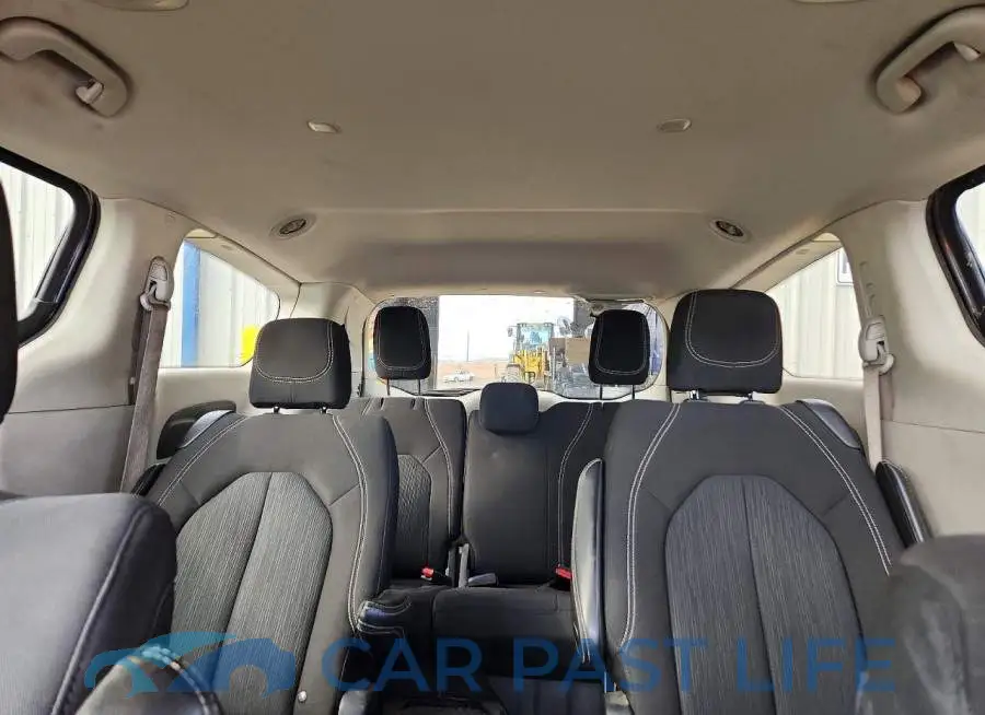 2C4RC1CG4NR105571# 10