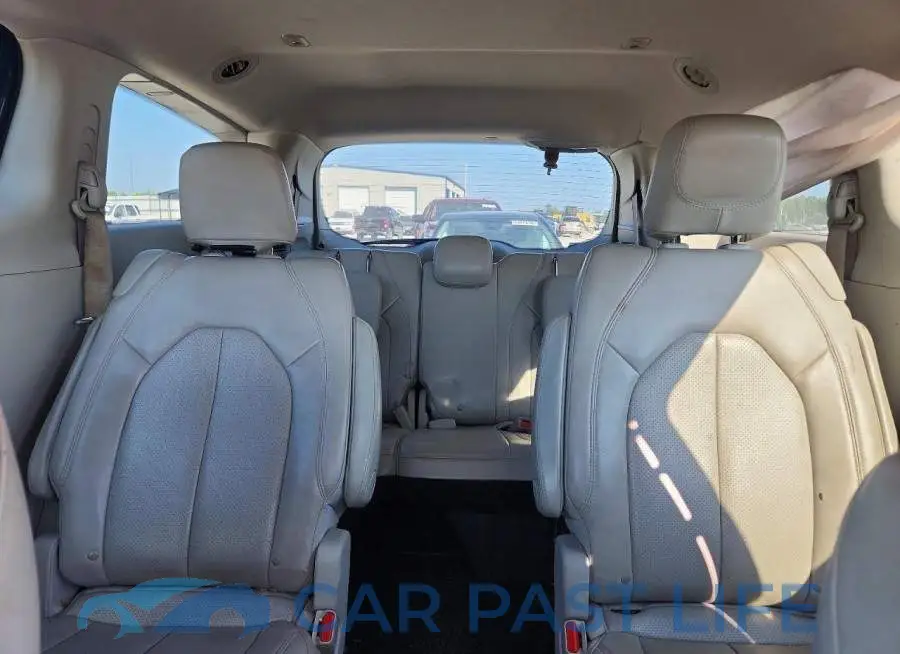 2C4RC1DG7MR511762# 10
