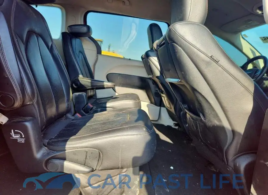 2C4RC1EG3JR271006# 11