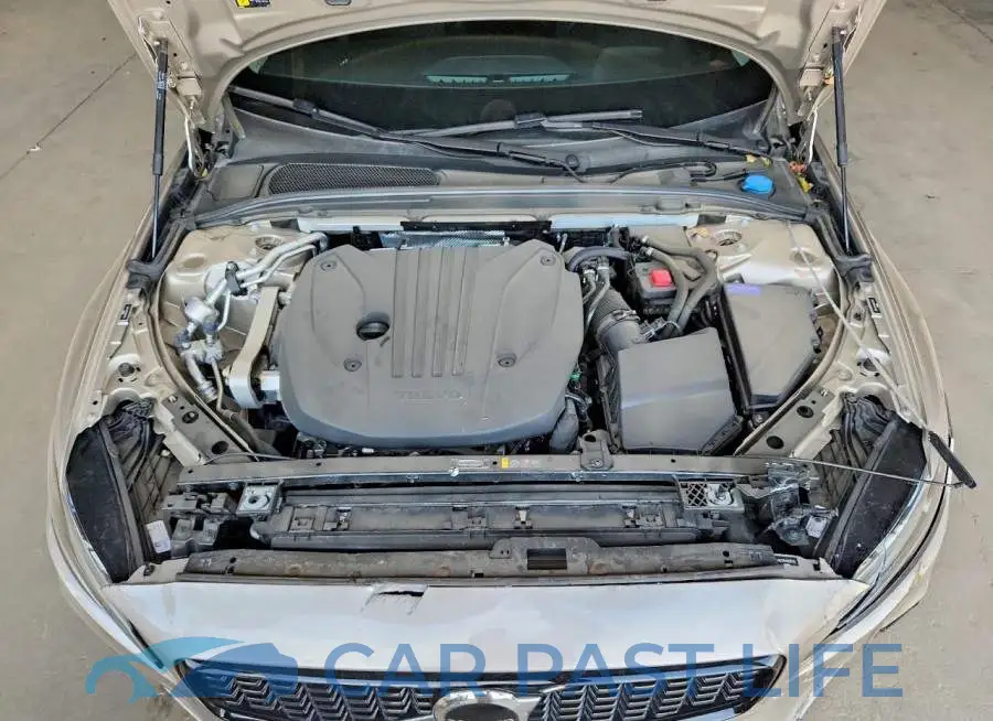 7JRL12TK1RG315740# 11