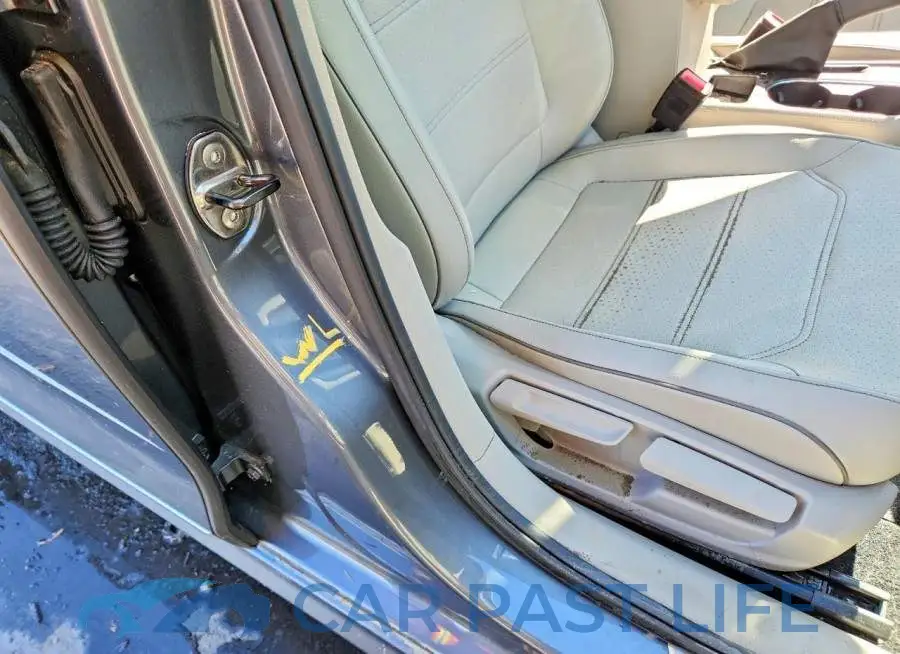 1VWGT7A3XHC025714# 12