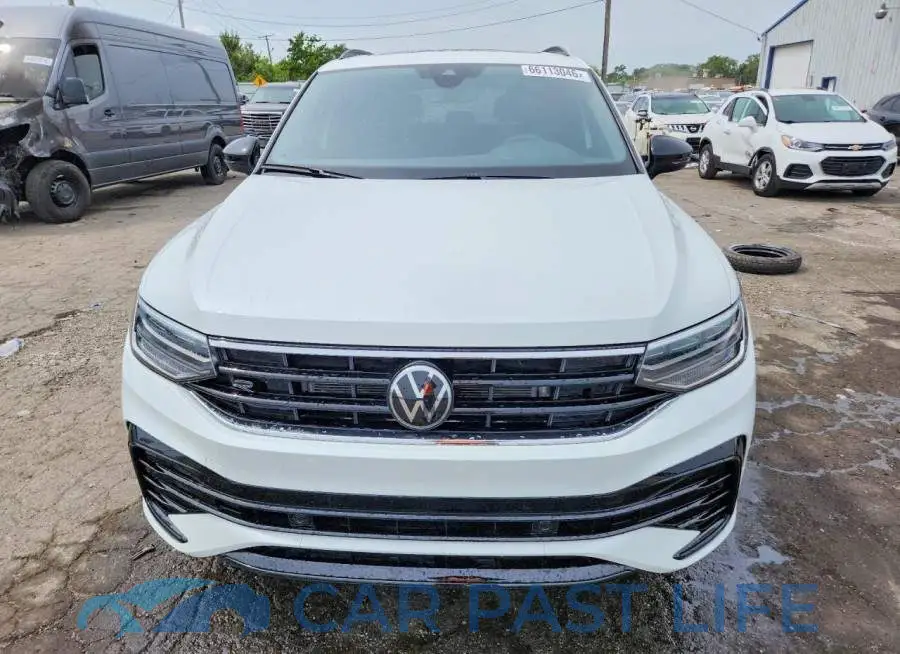 3VV8B7AX0RM183056# 5