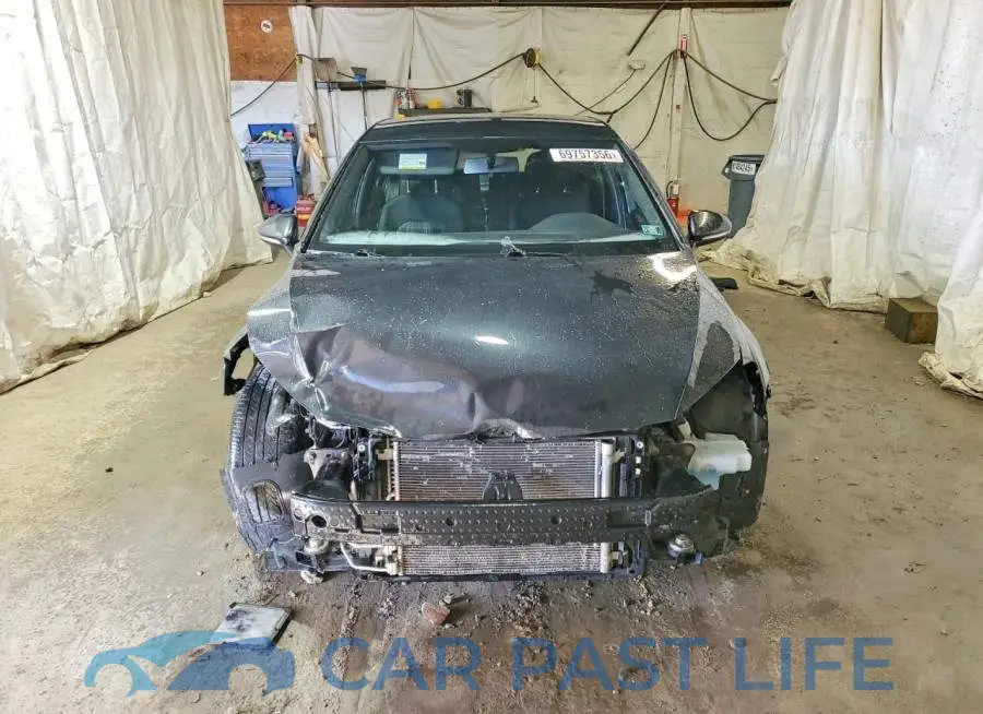 3VW4T7AU0HM030933# 5