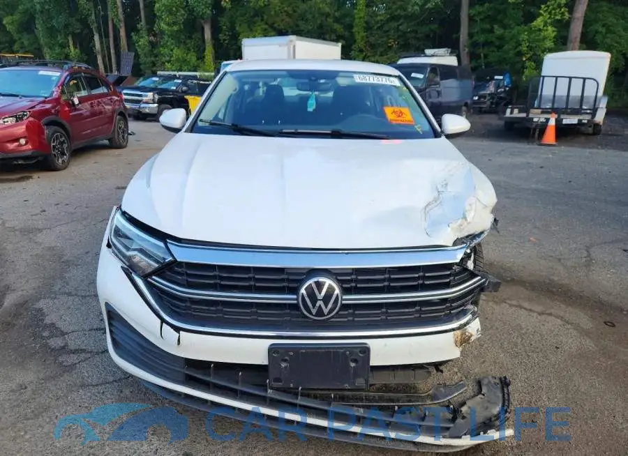 3VW5M7BUXPM007948# 5