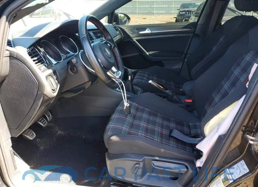 3VW5T7AU4MM003166# 7